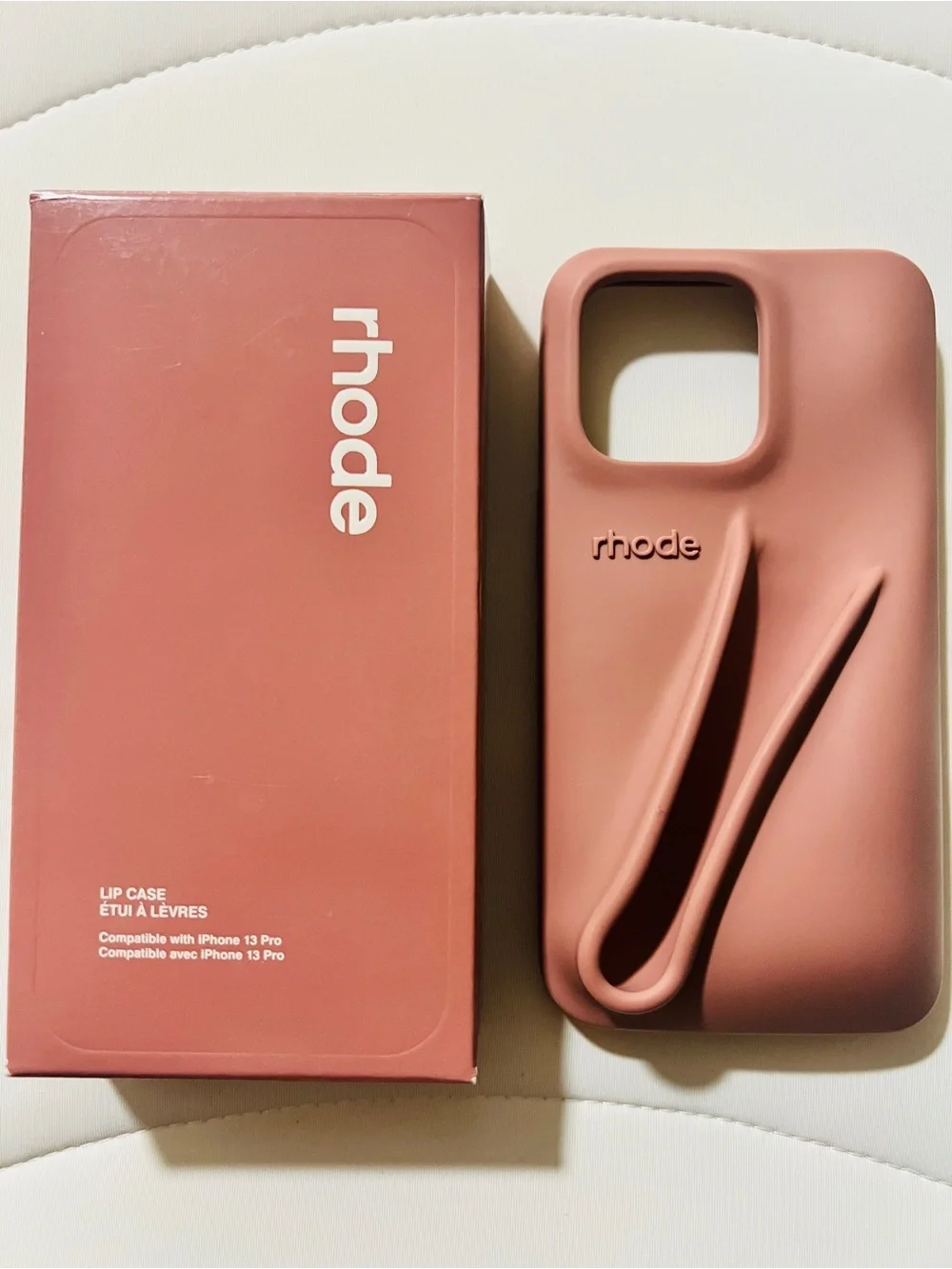 LNIB rhode iPhone 13 Pro Toast Peptide Lip Holder Silky Silicone Case